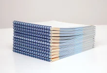 L’AI Cheating è fuori controllo nelle scuole americane: tornano i Blue Book